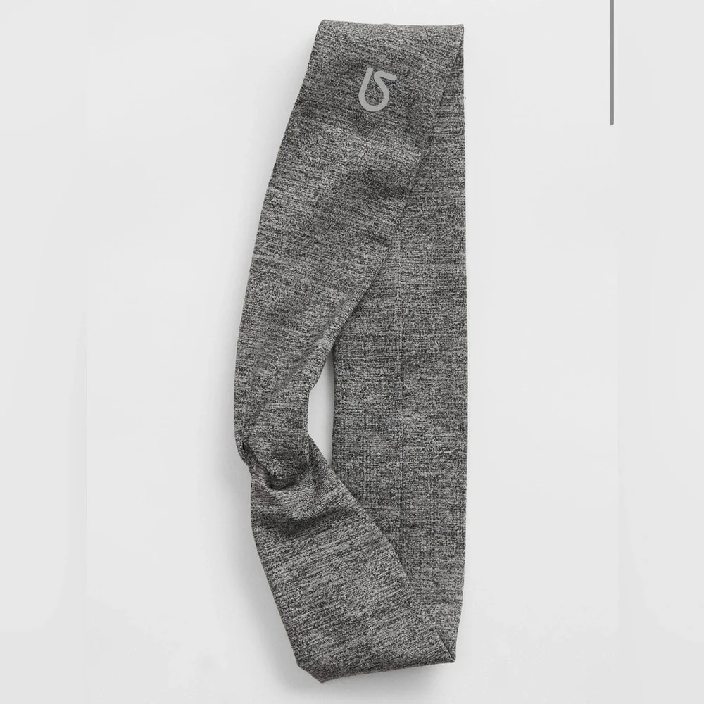 NWT 2 GAP twist front headbands